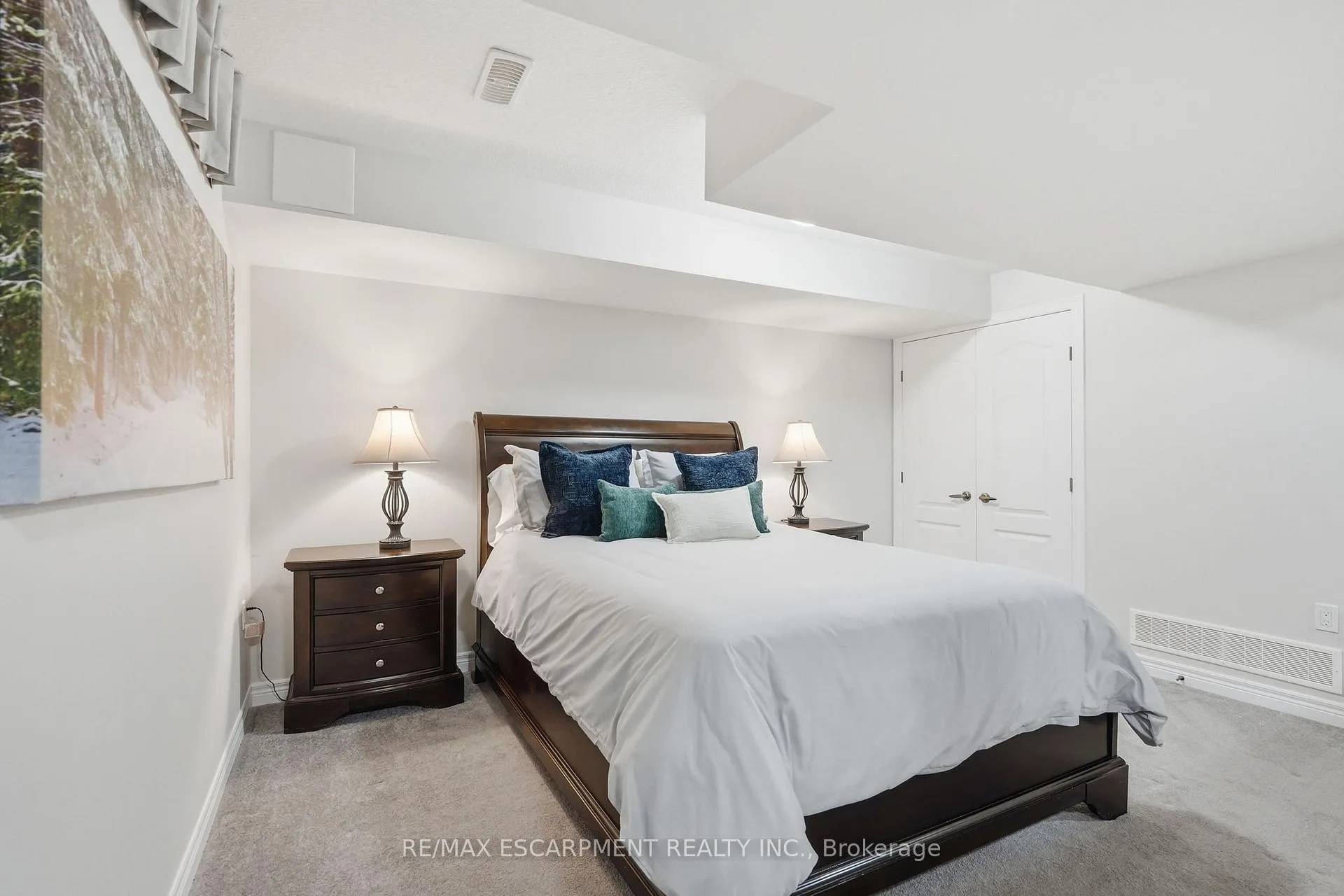 Photo 34 of 35 Finton Lane, Hamilton, Rural Glanbrook — HOMEH