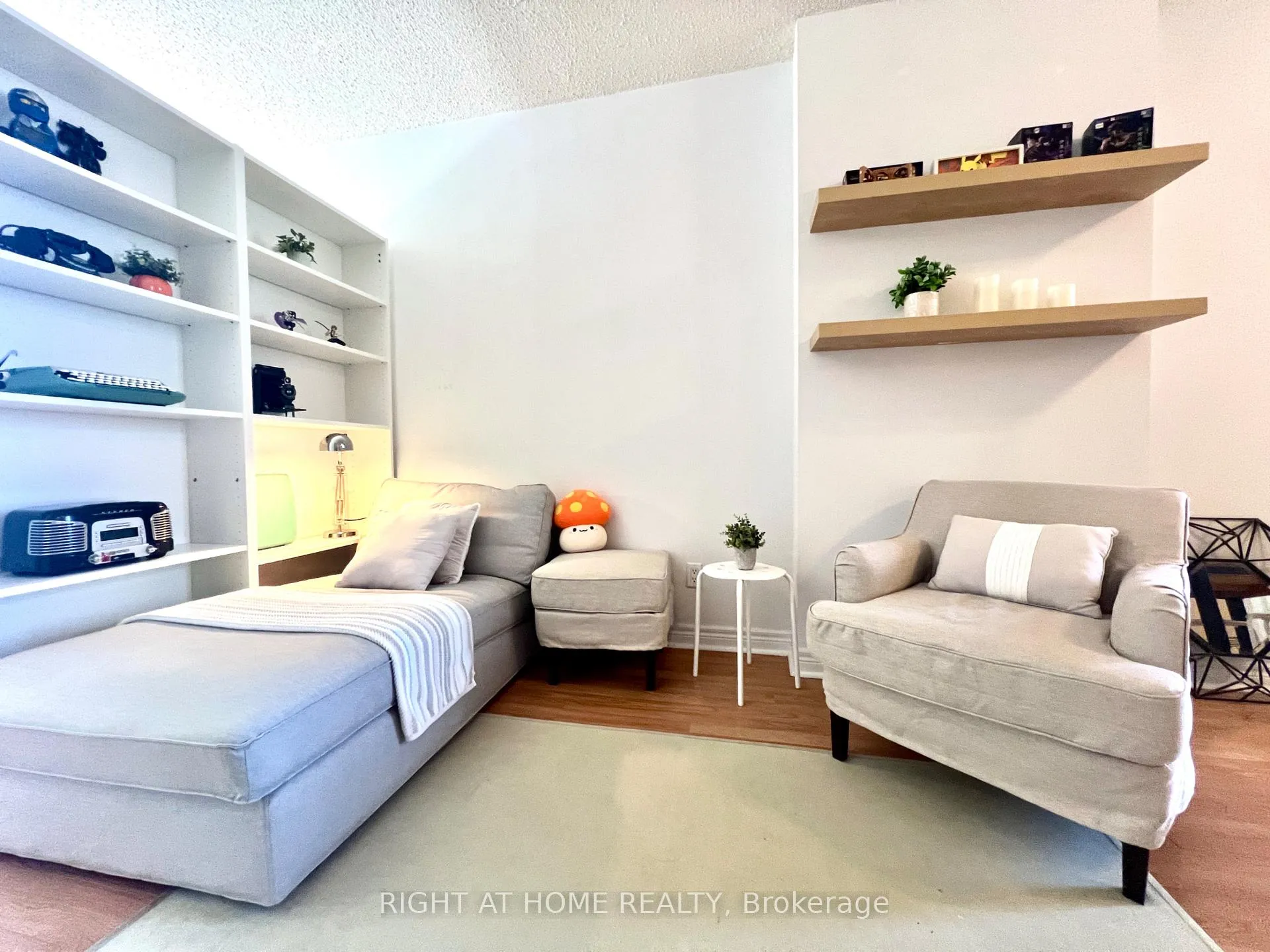 Photo 5 of Unit 1702, 55 Bloor Street E, Toronto, Church-Yonge Corridor — HOMEH