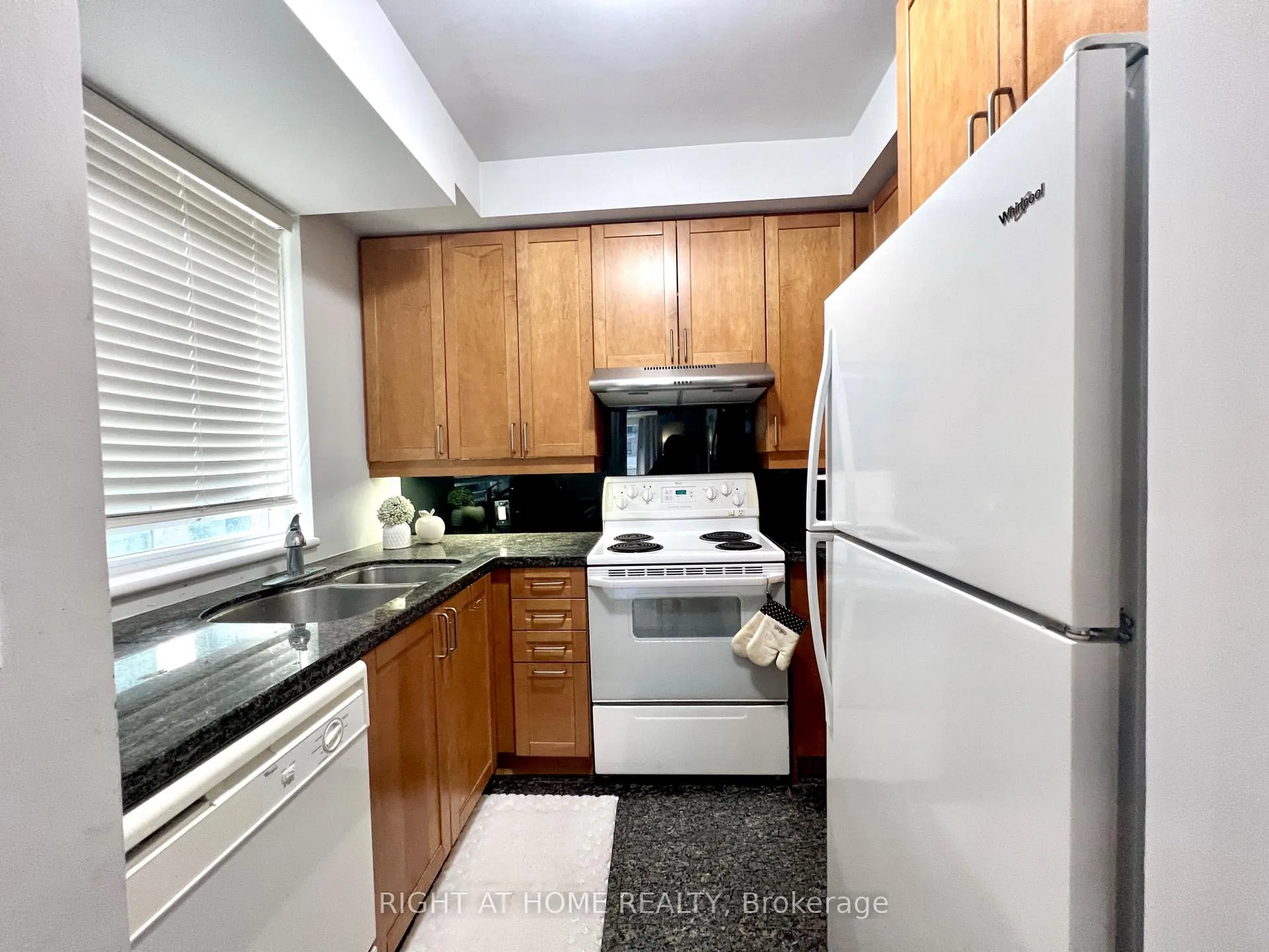 Photo 16 of Unit 1702, 55 Bloor Street E, Toronto, Church-Yonge Corridor — HOMEH