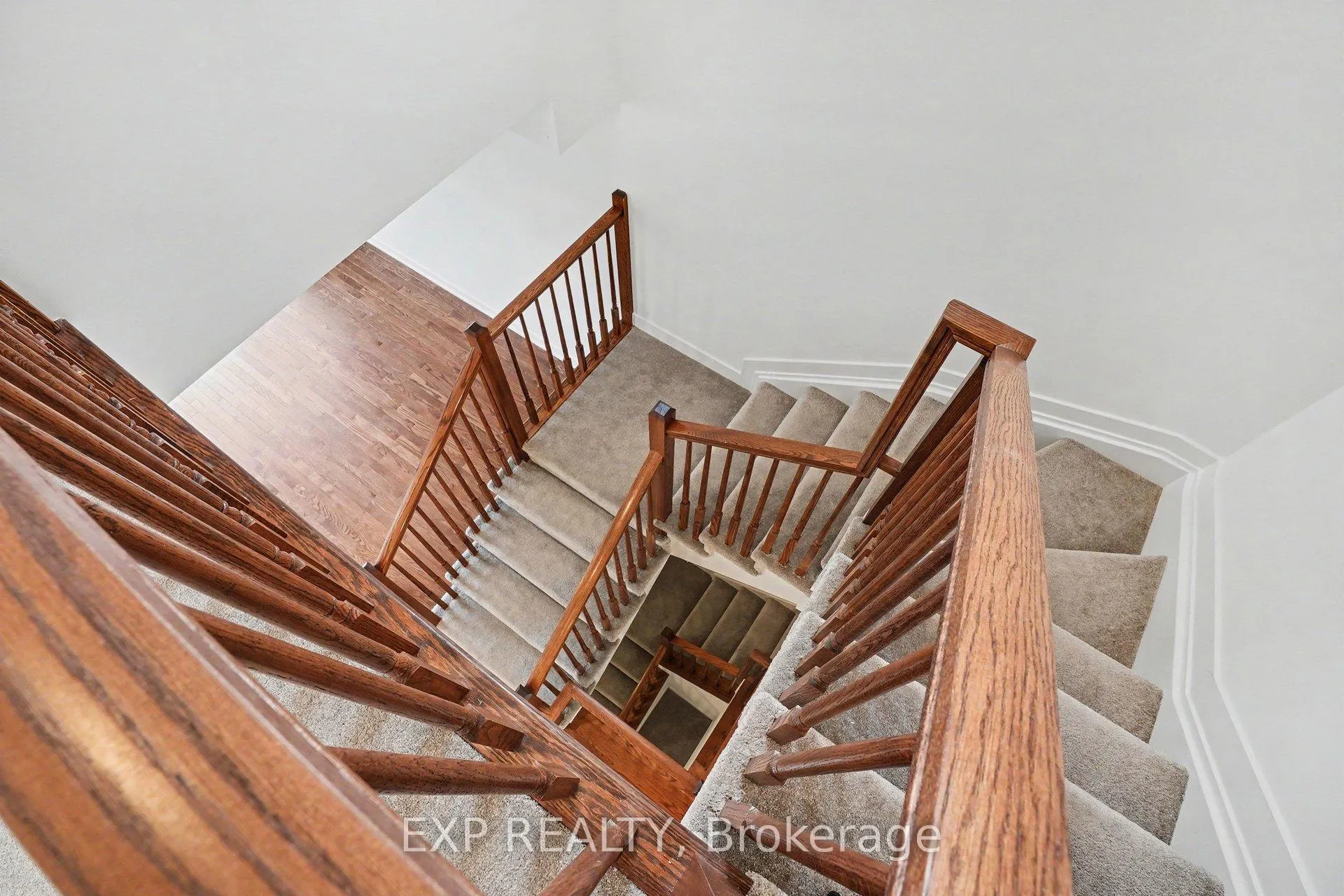 Photo 15 of 27 Moosonee Crescent, Ottawa, Riverside South/Gloucester Glen — HOMEH