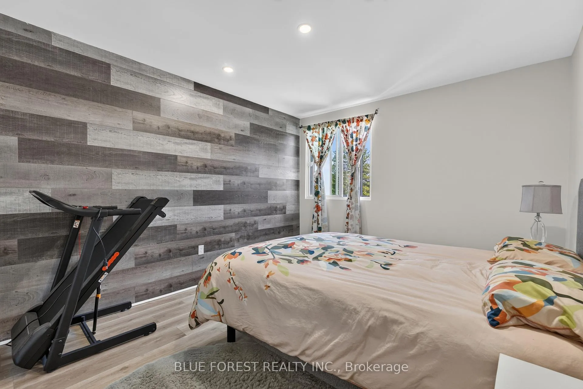 Photo 17 of Unit 202, 600 Grenfell Drive, London, North C — HOMEH