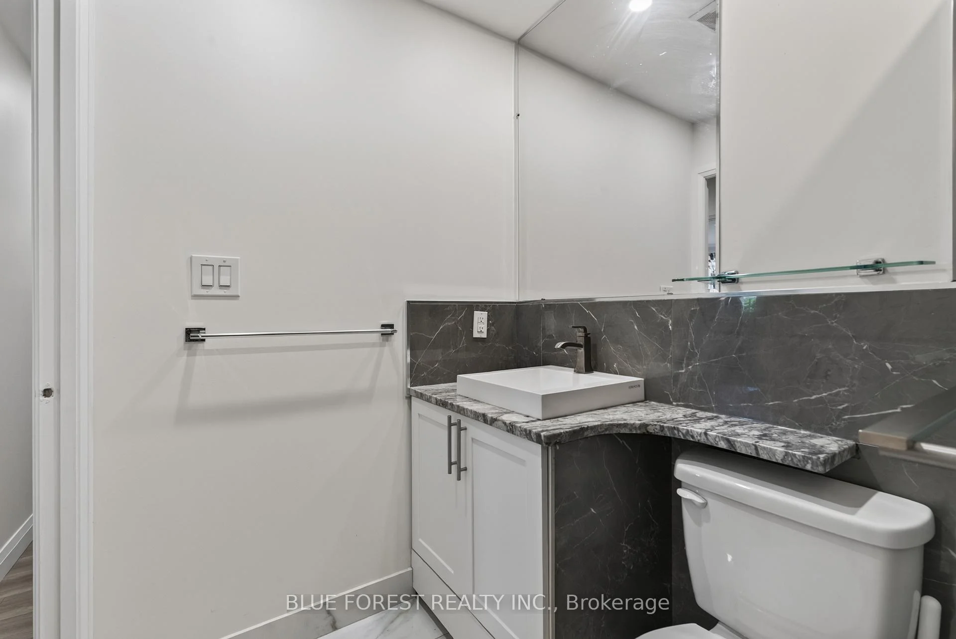Photo 21 of Unit 202, 600 Grenfell Drive, London, North C — HOMEH