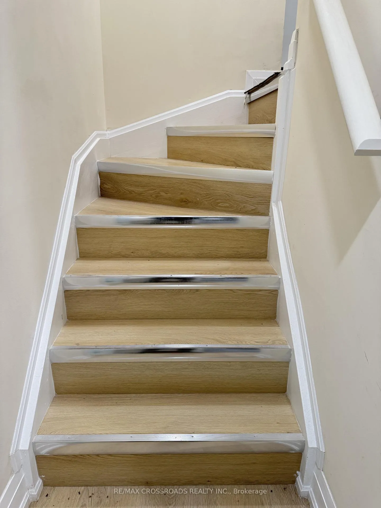 Photo 2 of Unit basement, 28 Glennie Drive, Ajax, Northwest Ajax — HOMEH