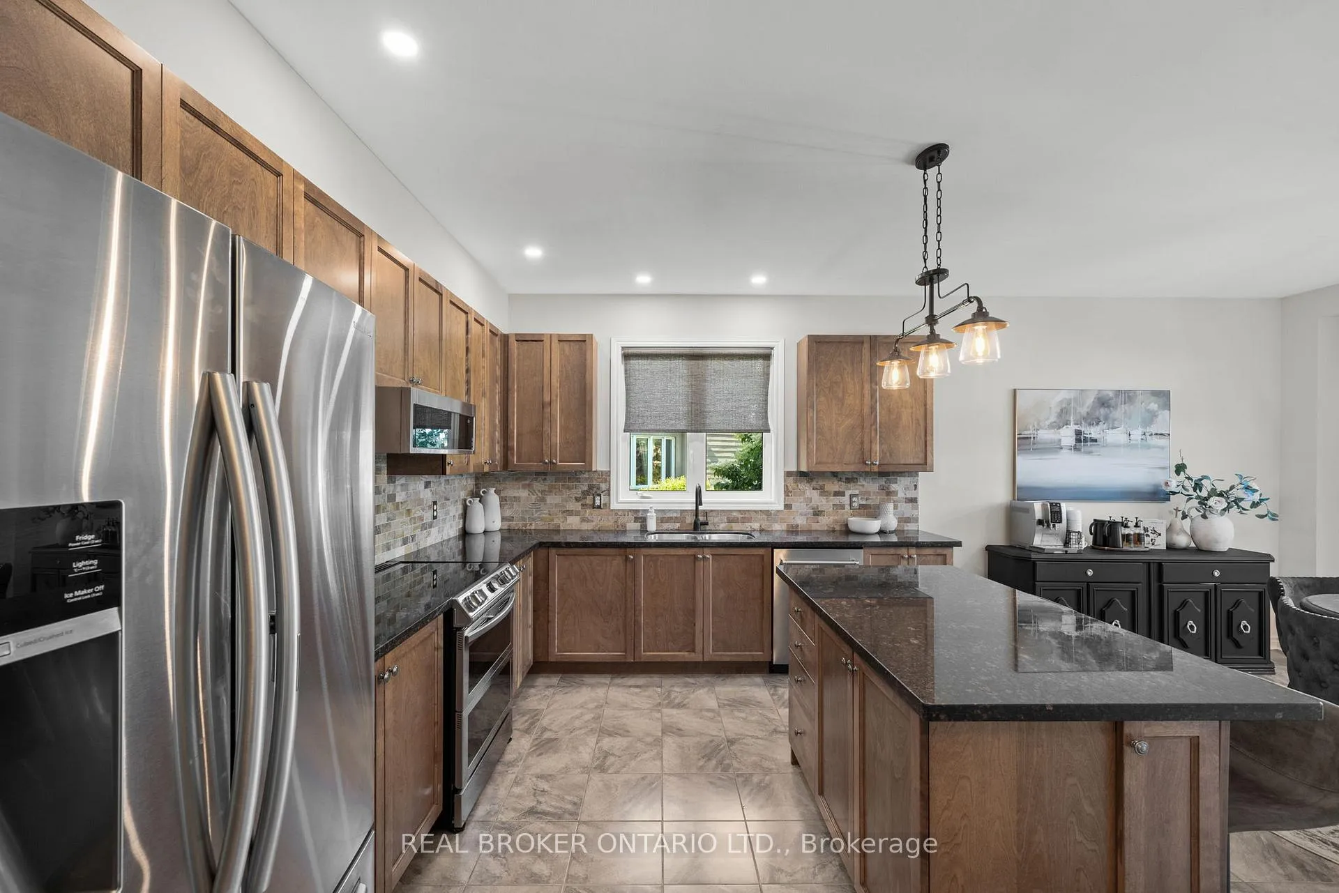 Photo 10 of 2188 Sunset Cove Circle, Ottawa, Barrhaven - Half Moon Bay — HOMEH
