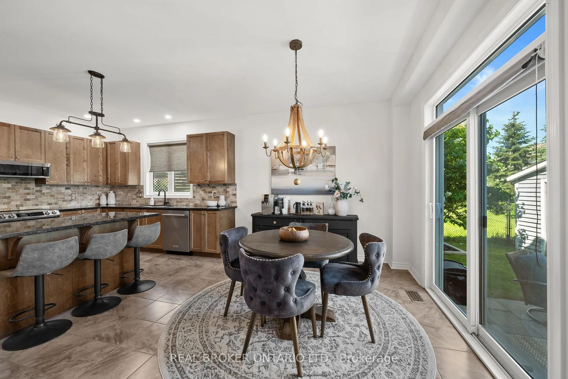 Photo 16 of 2188 Sunset Cove Circle, Ottawa, Barrhaven - Half Moon Bay — HOMEH