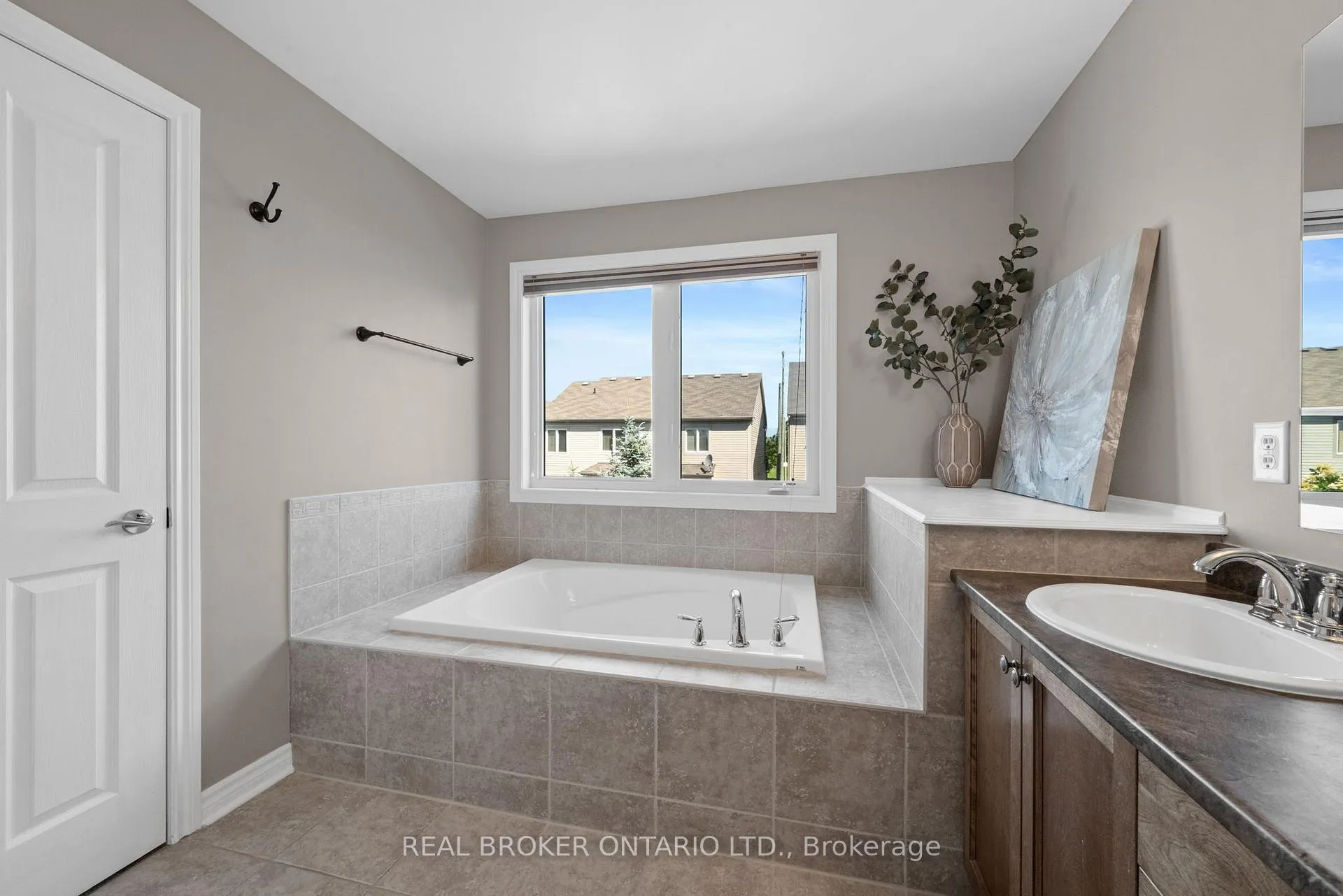 Photo 29 of 2188 Sunset Cove Circle, Ottawa, Barrhaven - Half Moon Bay — HOMEH