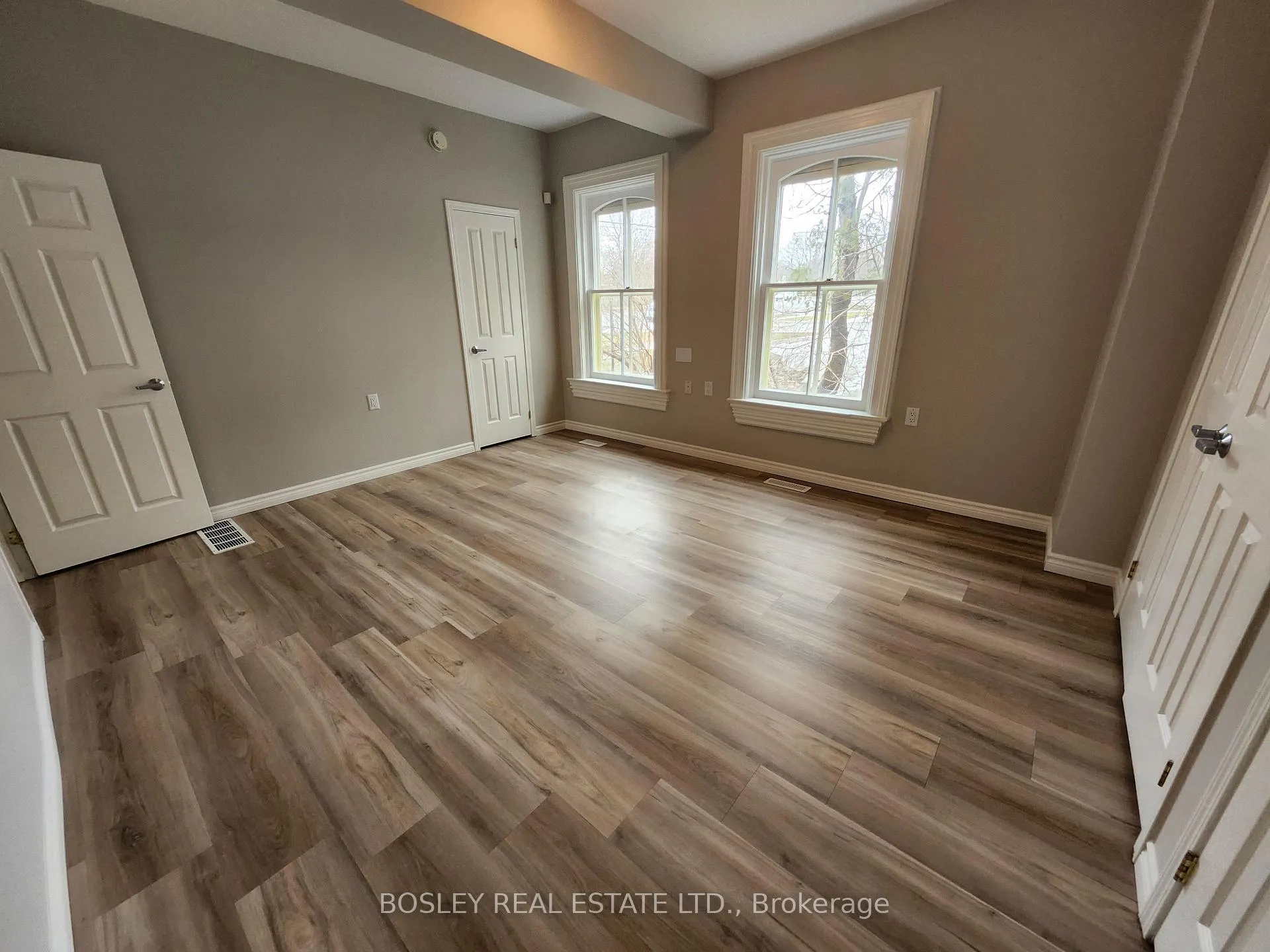 Photo 5 of Unit Brick#Main, 5928 16th Avenue, Markham, Wismer — HOMEH