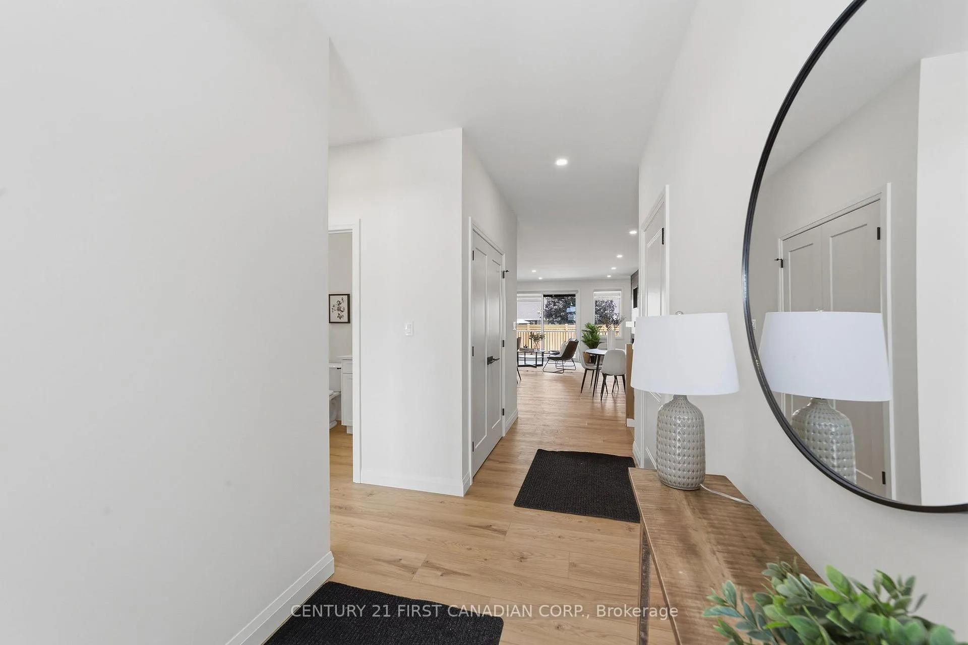 Photo 5 of Unit 12, 32 Postma Crescent, North Middlesex, Ailsa Craig — HOMEH