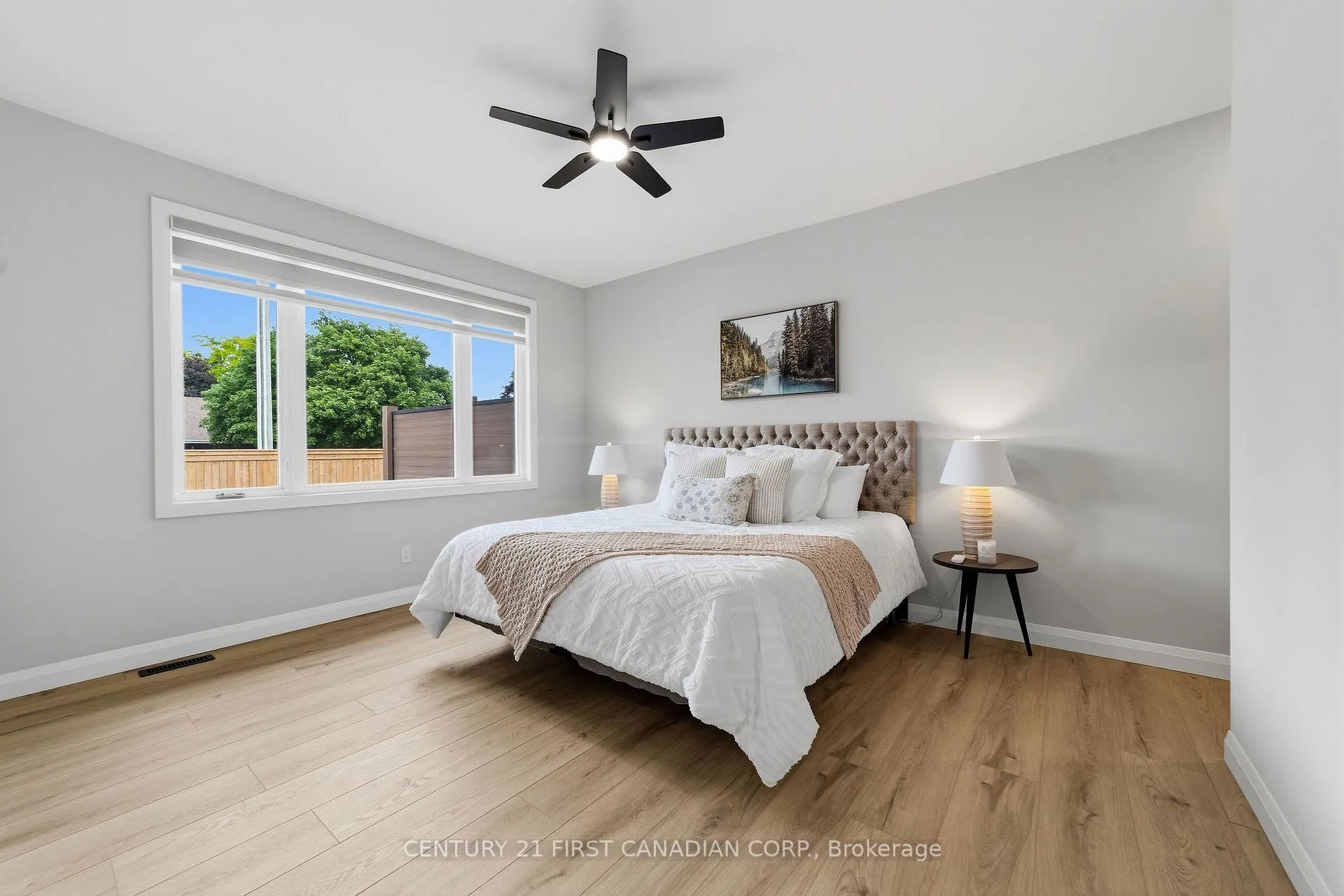 Photo 17 of Unit 12, 32 Postma Crescent, North Middlesex, Ailsa Craig — HOMEH