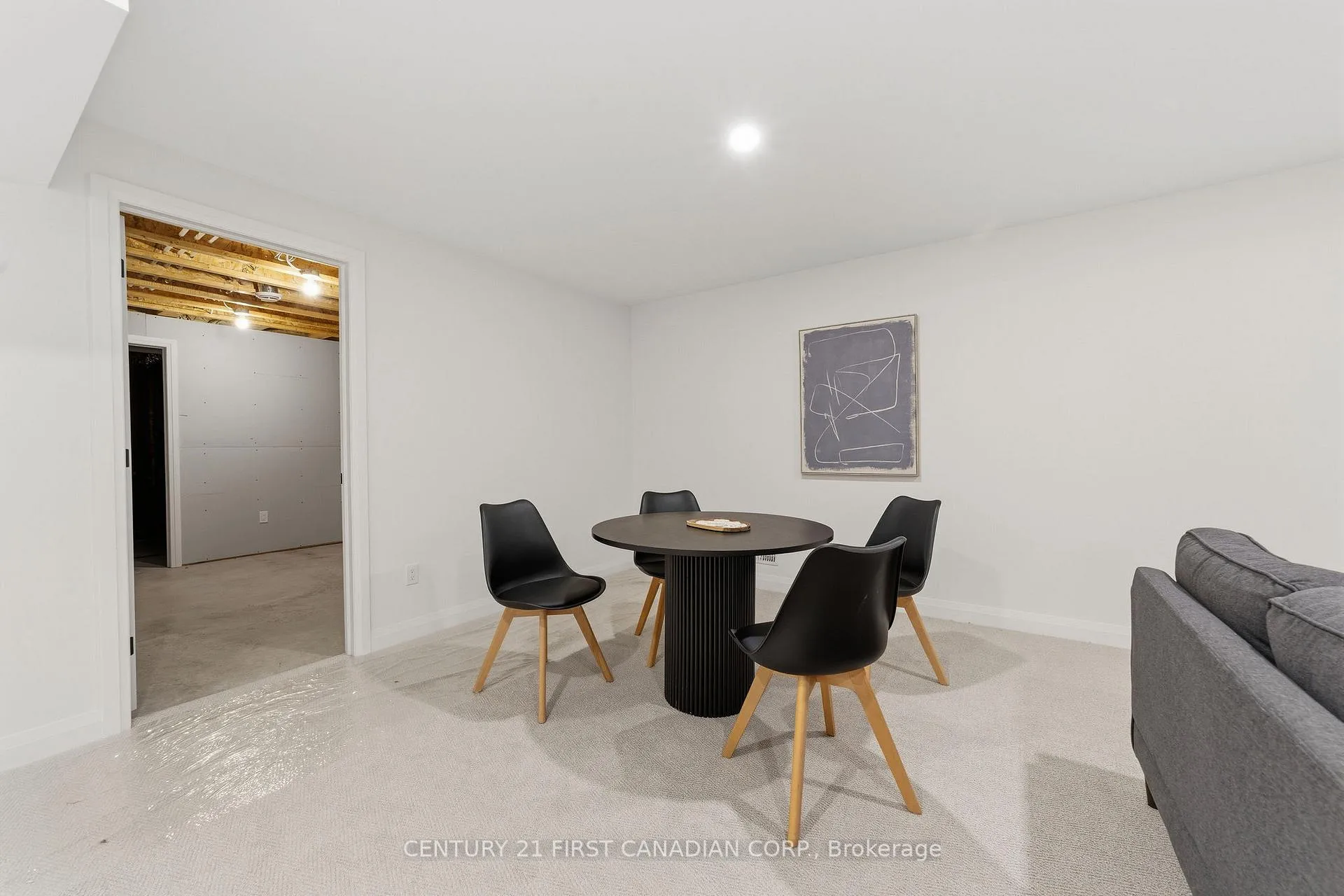Photo 21 of Unit 12, 32 Postma Crescent, North Middlesex, Ailsa Craig — HOMEH