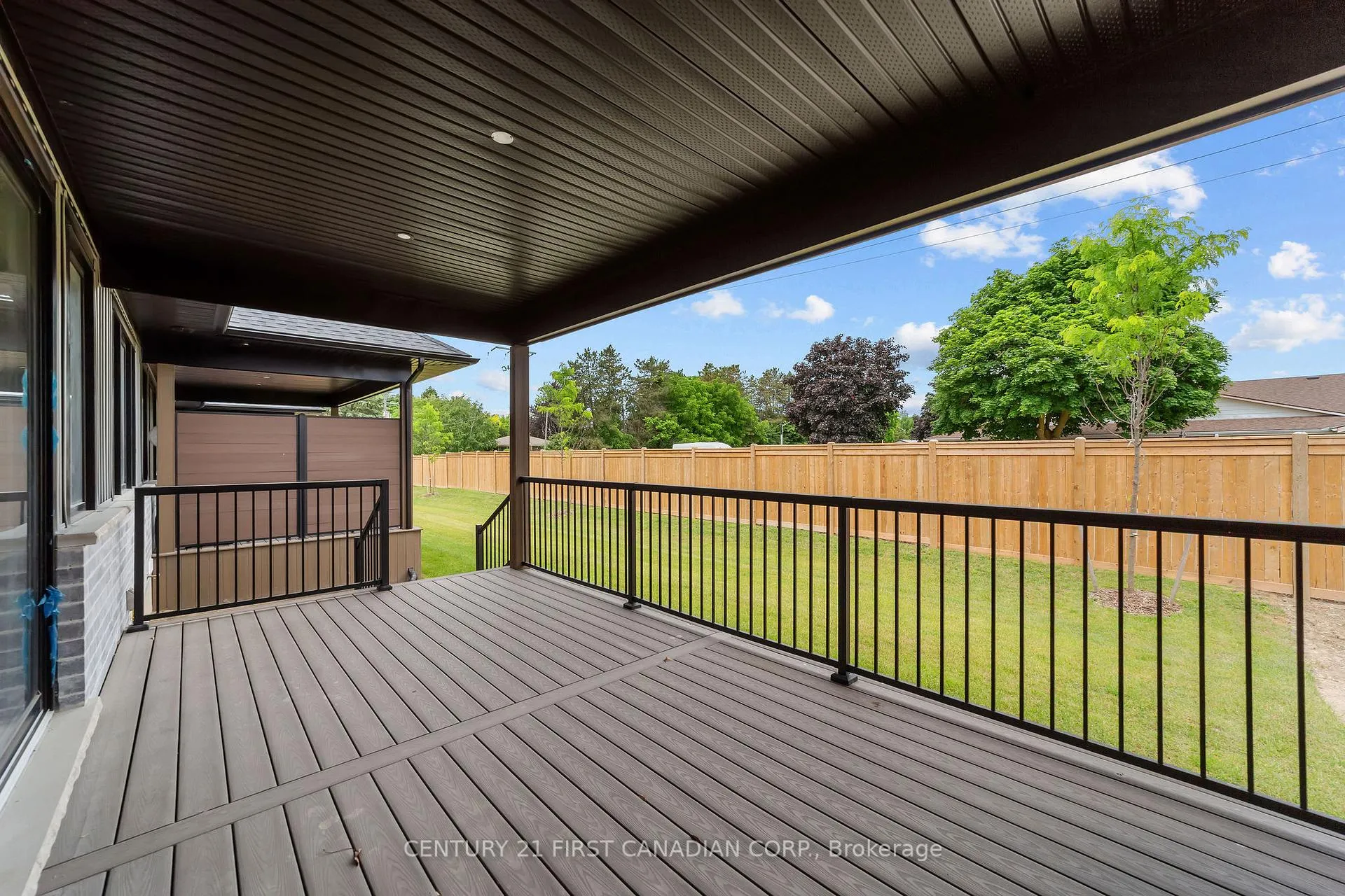 Photo 32 of Unit 12, 32 Postma Crescent, North Middlesex, Ailsa Craig — HOMEH