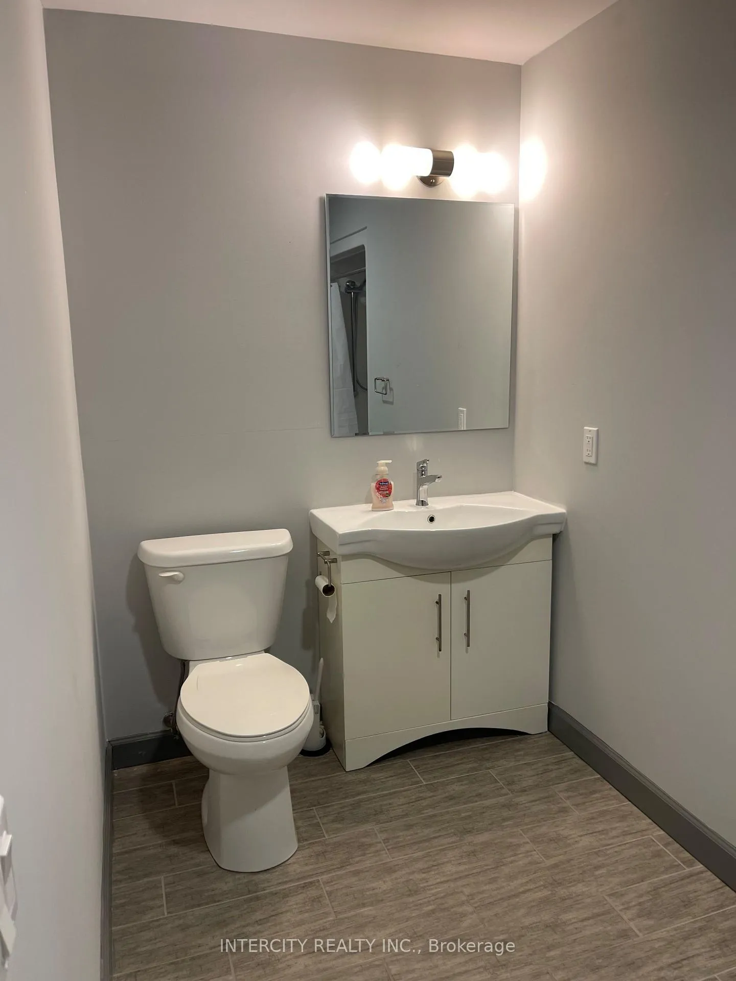 Photo 10 of Unit 425, 77 Leeland Street, Hamilton, Ainslie Wood — HOMEH