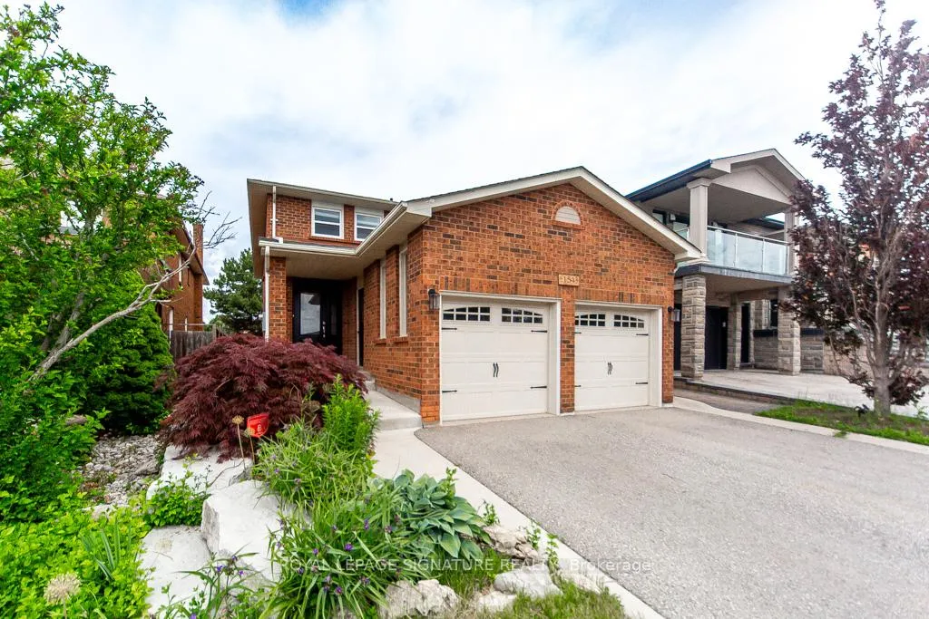 Photo 4 of 154 Oliver Lane, Vaughan, Maple — HOMEH