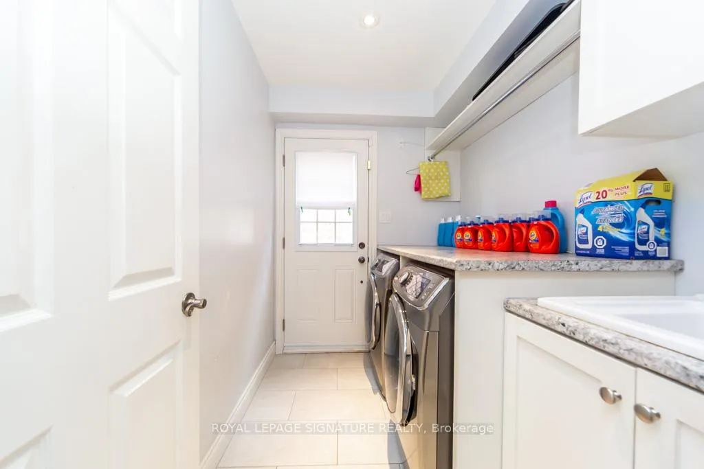 Photo 22 of 154 Oliver Lane, Vaughan, Maple — HOMEH