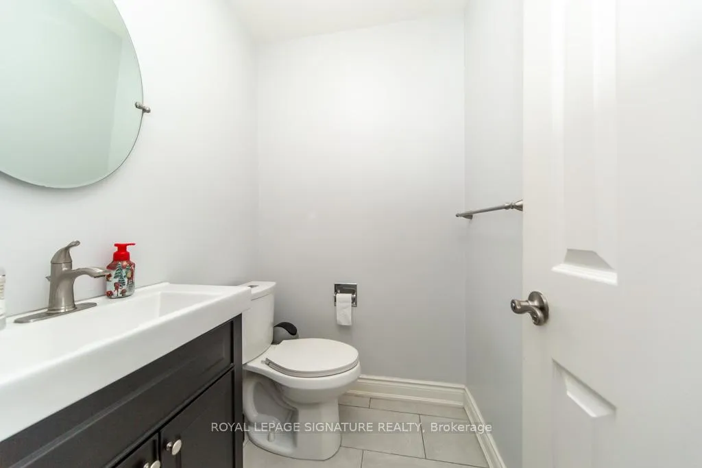 Photo 23 of 154 Oliver Lane, Vaughan, Maple — HOMEH