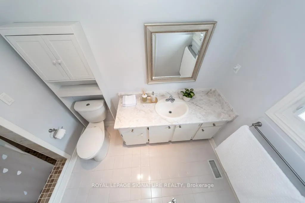 Photo 31 of 154 Oliver Lane, Vaughan, Maple — HOMEH
