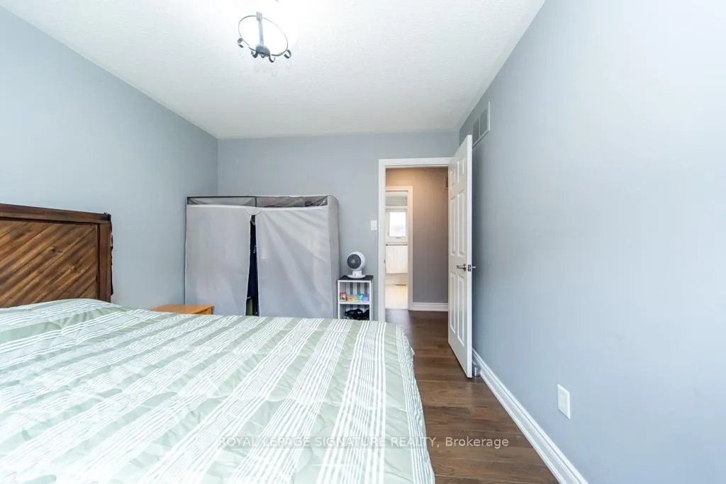Photo 38 of 154 Oliver Lane, Vaughan, Maple — HOMEH