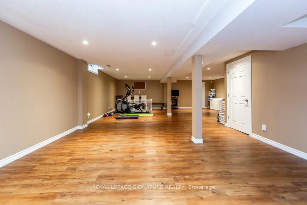 Photo 43 of 154 Oliver Lane, Vaughan, Maple — HOMEH
