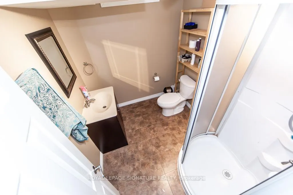 Photo 46 of 154 Oliver Lane, Vaughan, Maple — HOMEH