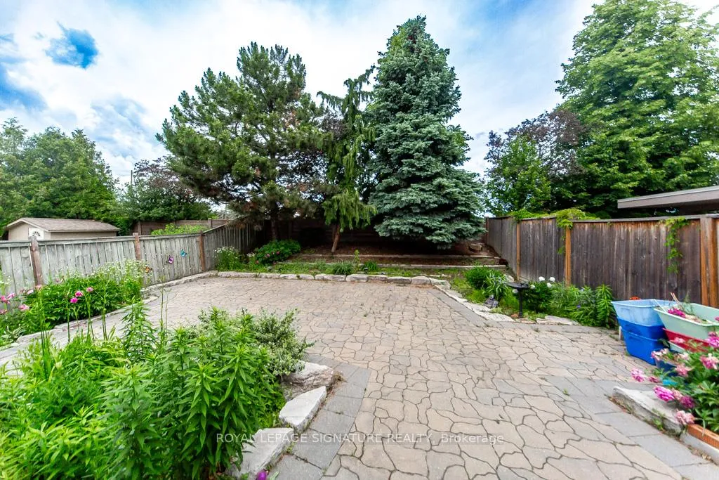 Photo 48 of 154 Oliver Lane, Vaughan, Maple — HOMEH