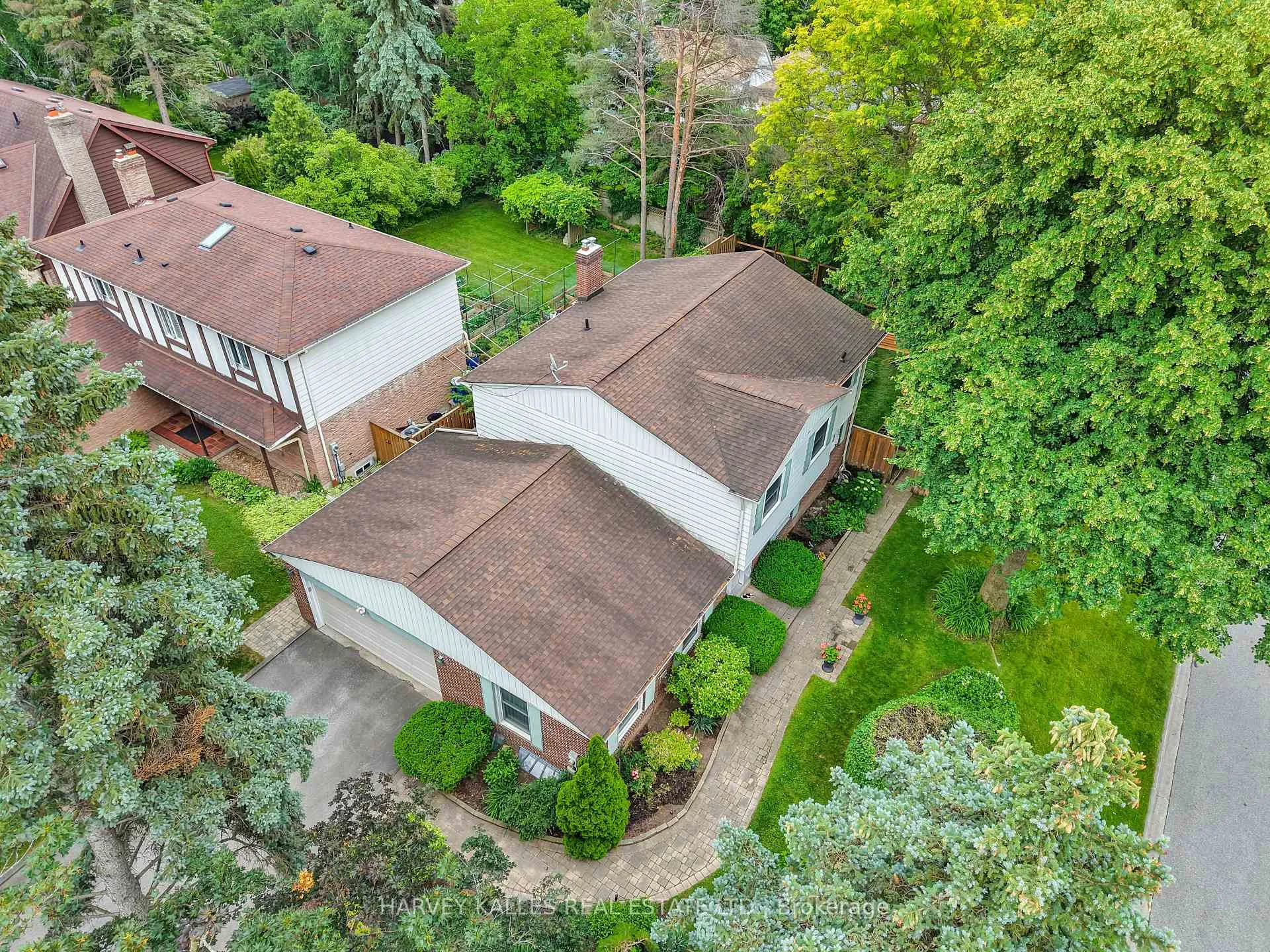 Photo 3 of 55 Aberfeldy Crescent, Markham, German Mills — HOMEH