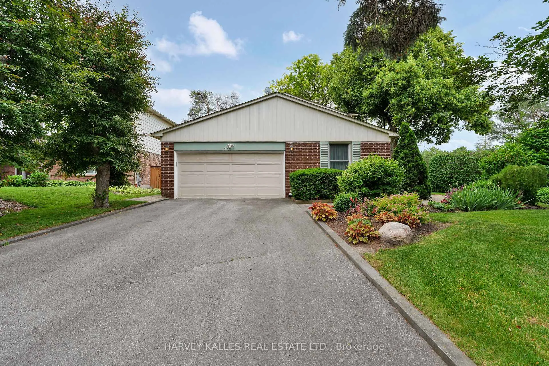 Photo 5 of 55 Aberfeldy Crescent, Markham, German Mills — HOMEH
