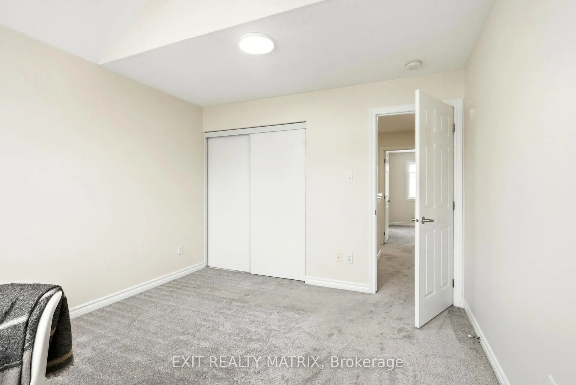 Photo 17 of 194 Flowing Creek Circle, Ottawa, Kanata - Emerald Meadows/Trailwest — HOMEH
