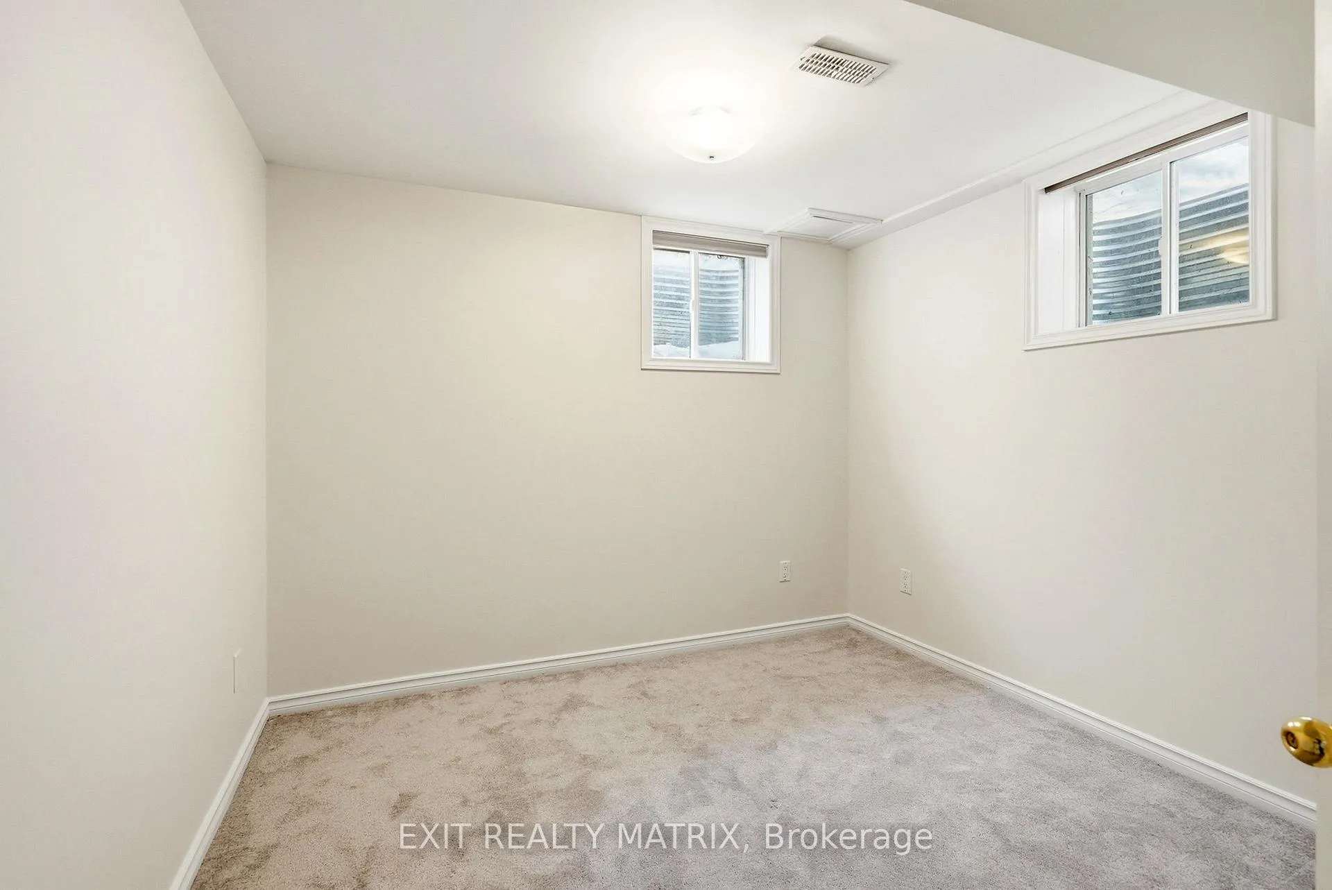 Photo 23 of 194 Flowing Creek Circle, Ottawa, Kanata - Emerald Meadows/Trailwest — HOMEH