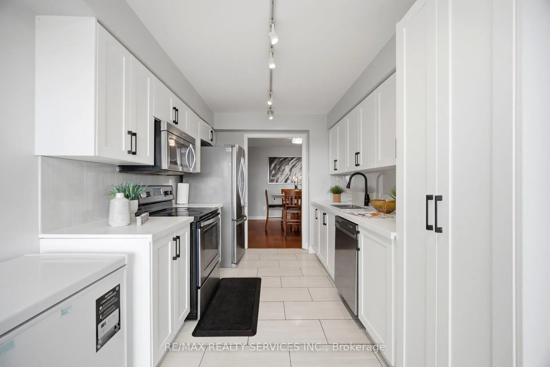 Photo 15 of Unit 1907, 22 Hanover Road, Brampton, Queen Street Corridor — HOMEH