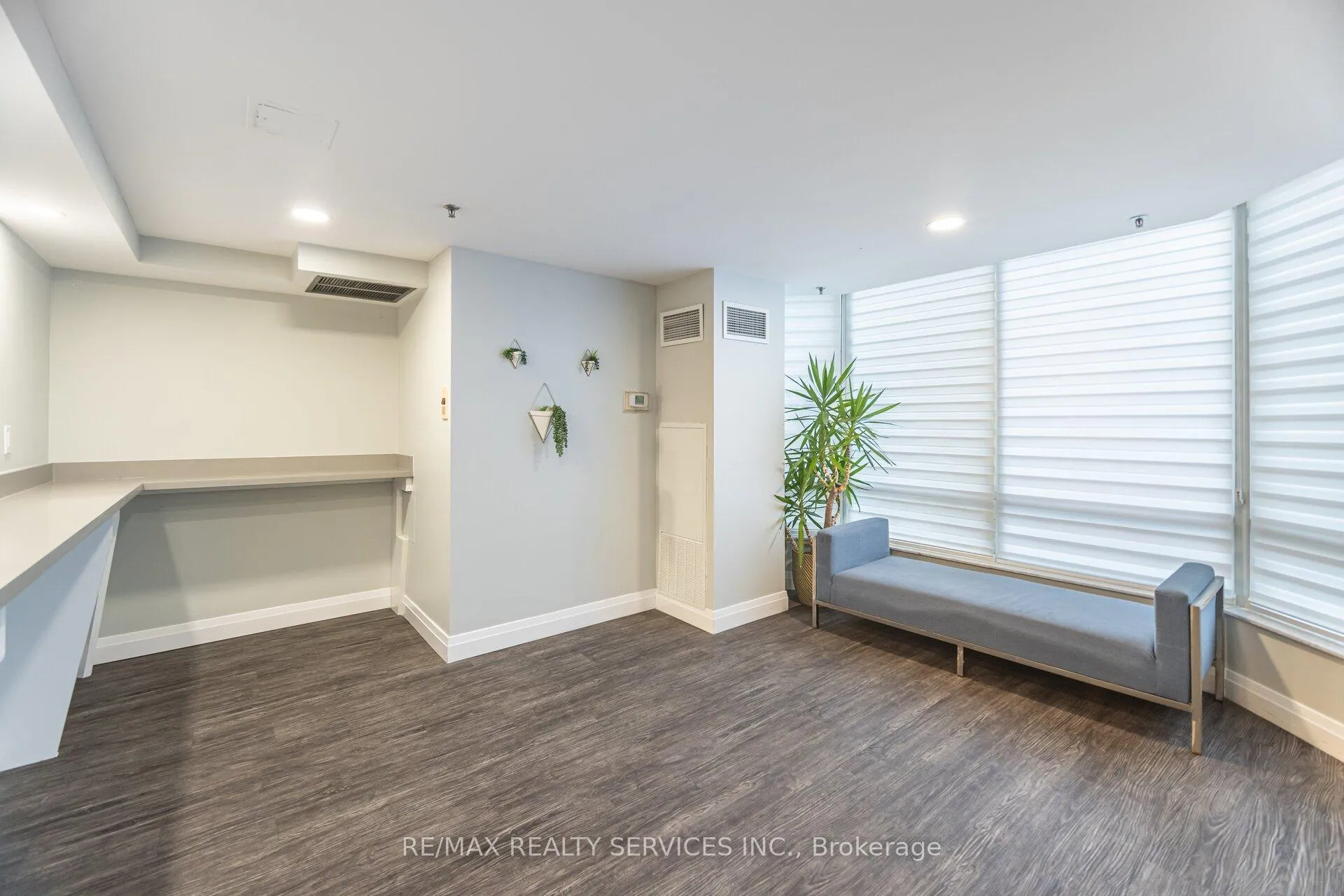 Photo 33 of Unit 1907, 22 Hanover Road, Brampton, Queen Street Corridor — HOMEH