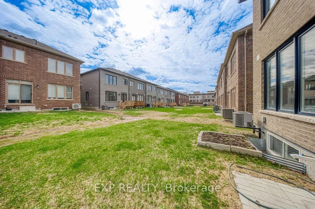 Photo 41 of 69 Freeman Williams Street, Markham, Angus Glen — HOMEH
