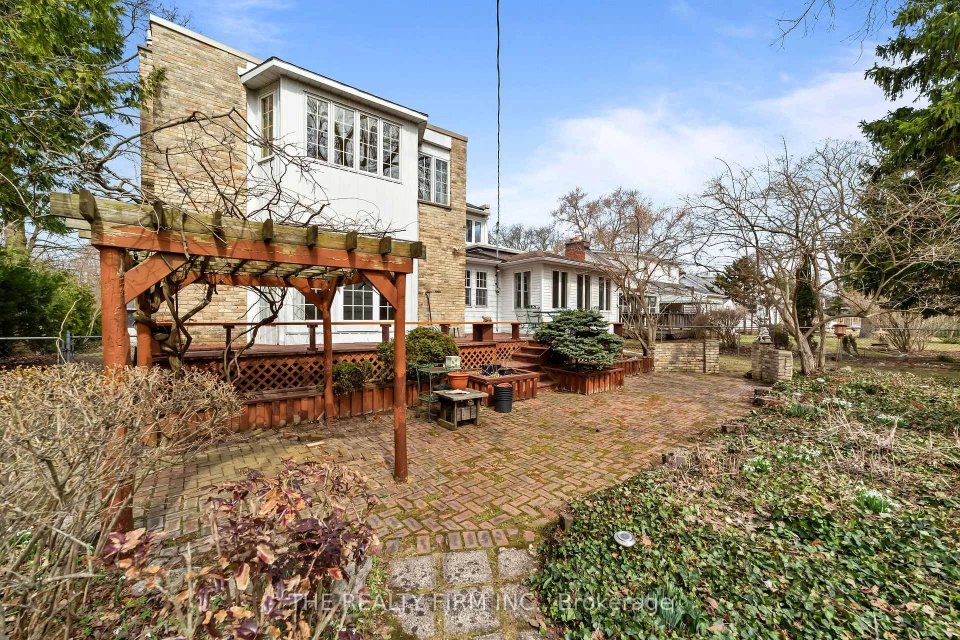 Photo 7 of 15 Mayfair Drive, London, East B — HOMEH