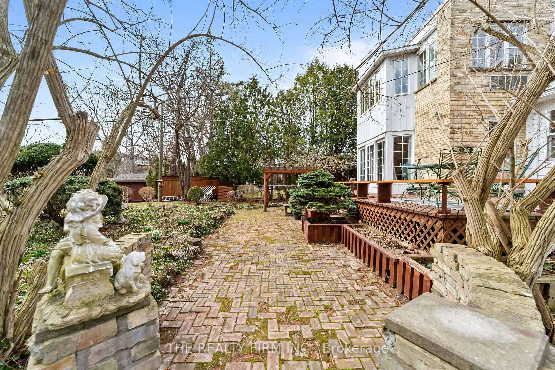 Photo 8 of 15 Mayfair Drive, London, East B — HOMEH