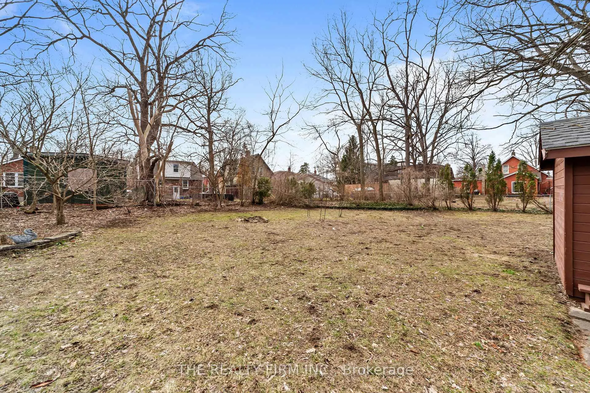 Photo 16 of 15 Mayfair Drive, London, East B — HOMEH