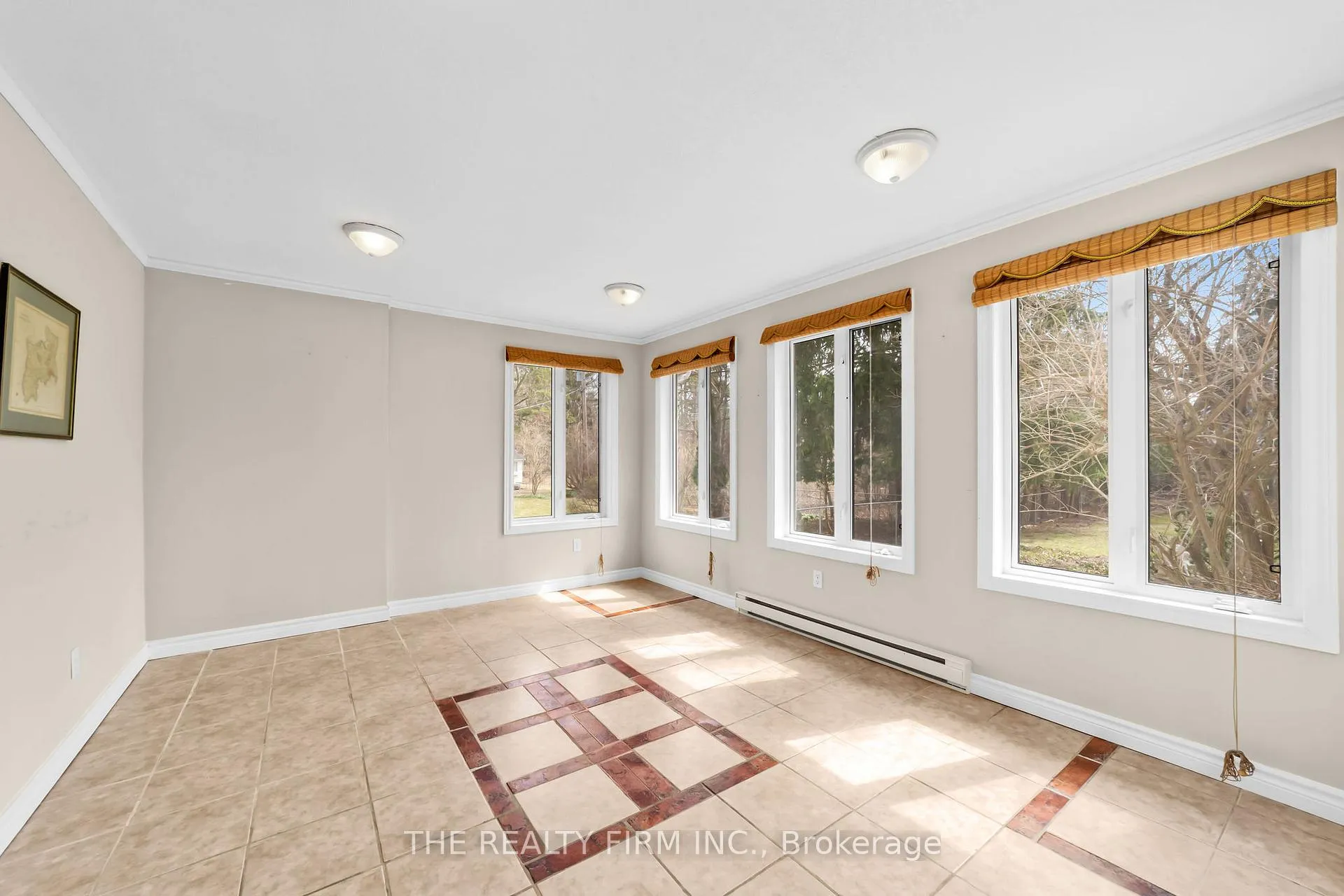 Photo 30 of 15 Mayfair Drive, London, East B — HOMEH