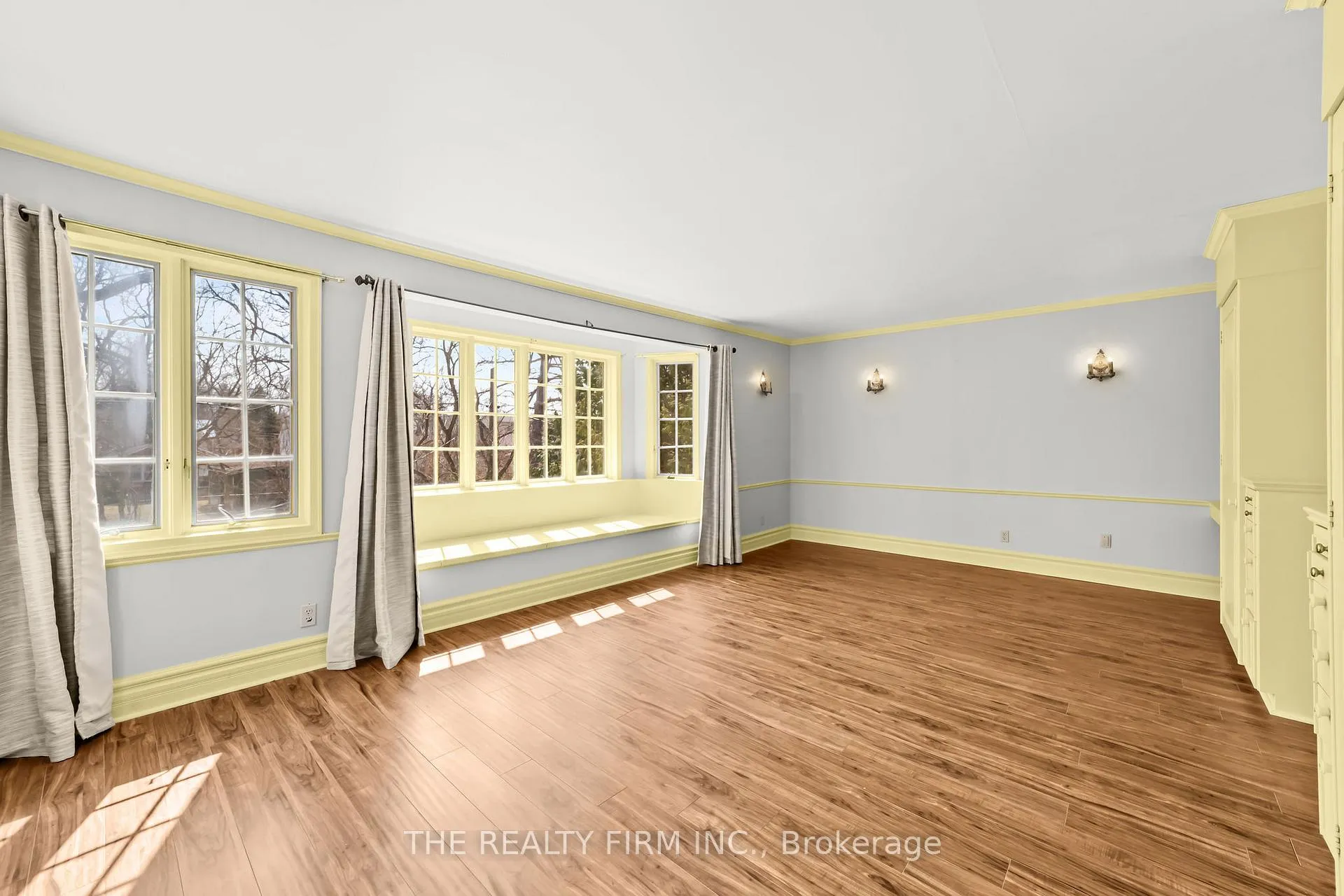 Photo 39 of 15 Mayfair Drive, London, East B — HOMEH