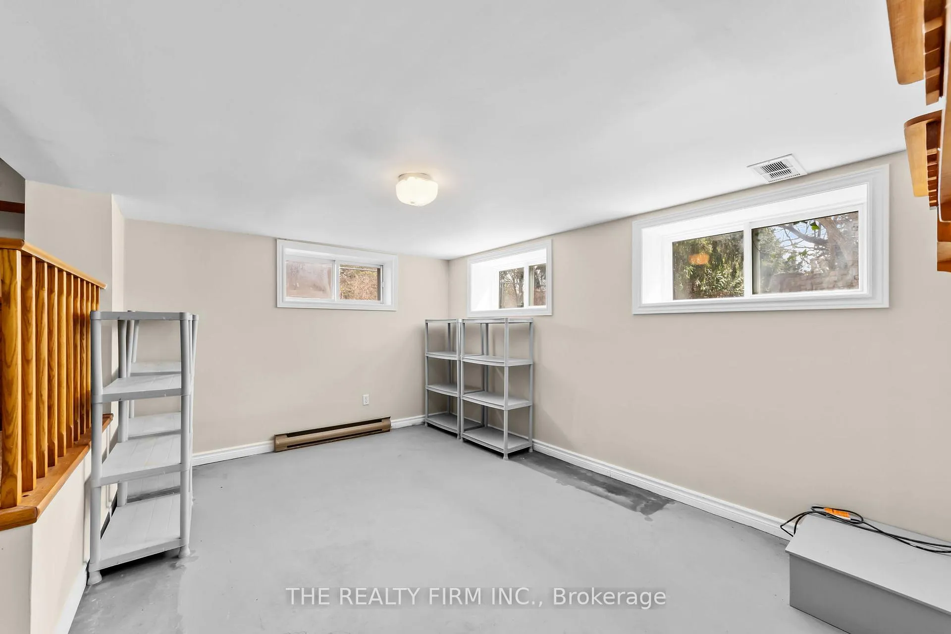 Photo 43 of 15 Mayfair Drive, London, East B — HOMEH