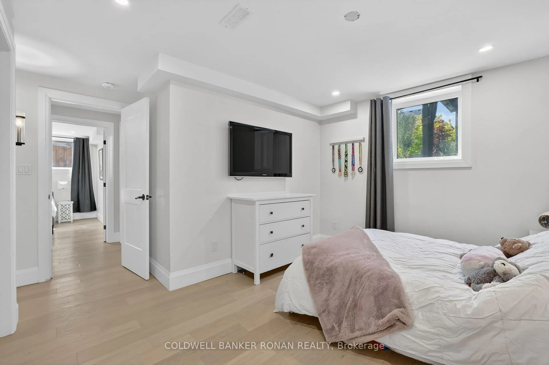 Photo 35 of 19 Cameron Street, Springwater, Centre Vespra — HOMEH