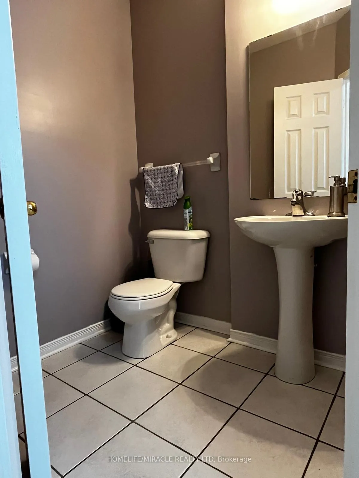 Photo 7 of 36 Mossgrove Crescent, Brampton, Northwest Sandalwood Parkway — HOMEH
