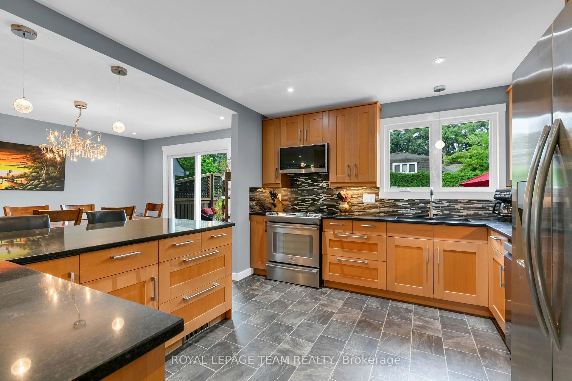 Photo 10 of 62 Northpark Drive, Ottawa, Blackburn Hamlet — HOMEH