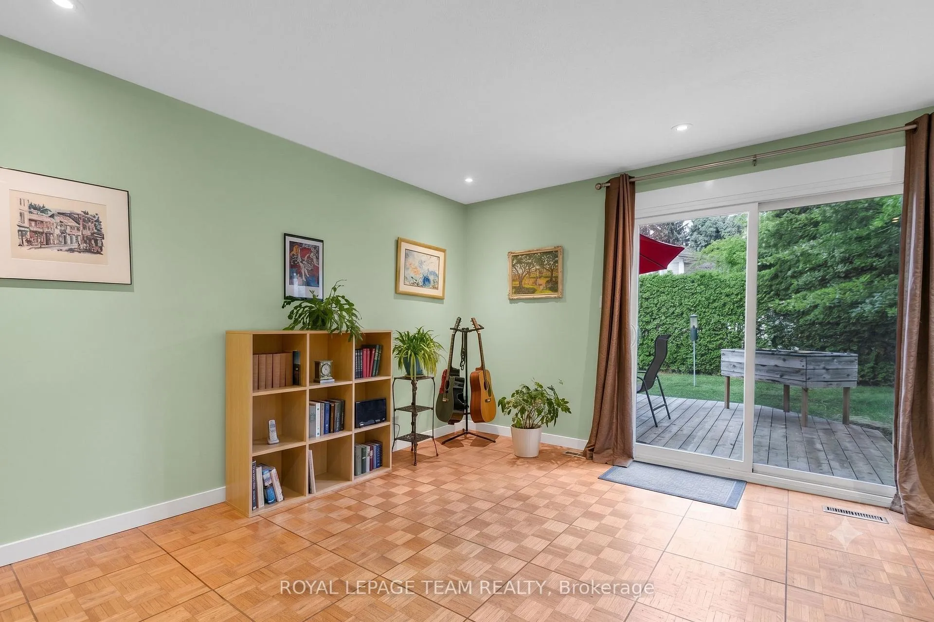 Photo 21 of 62 Northpark Drive, Ottawa, Blackburn Hamlet — HOMEH