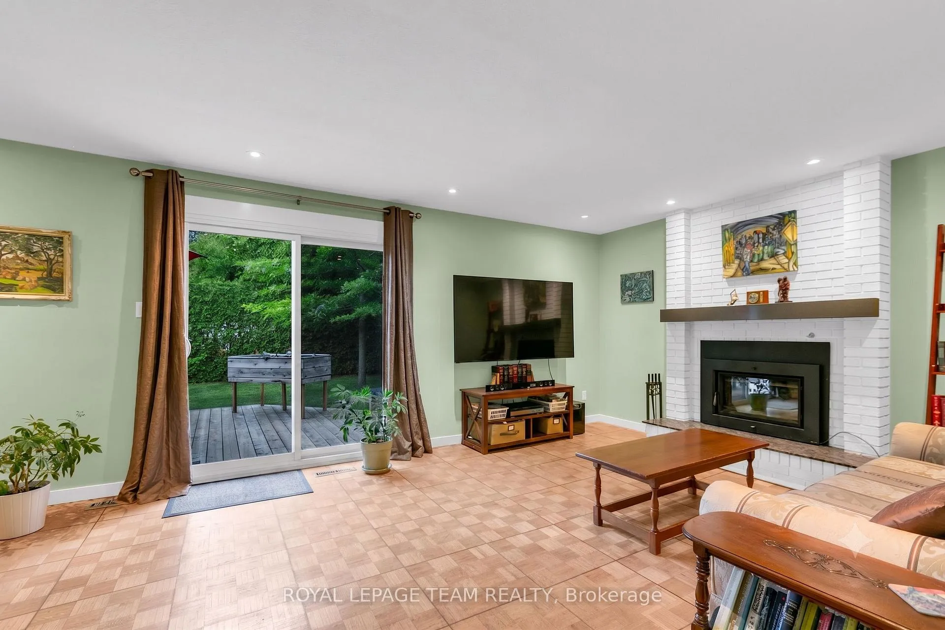 Photo 24 of 62 Northpark Drive, Ottawa, Blackburn Hamlet — HOMEH