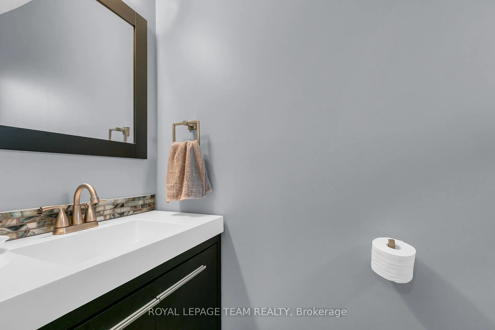 Photo 26 of 62 Northpark Drive, Ottawa, Blackburn Hamlet — HOMEH