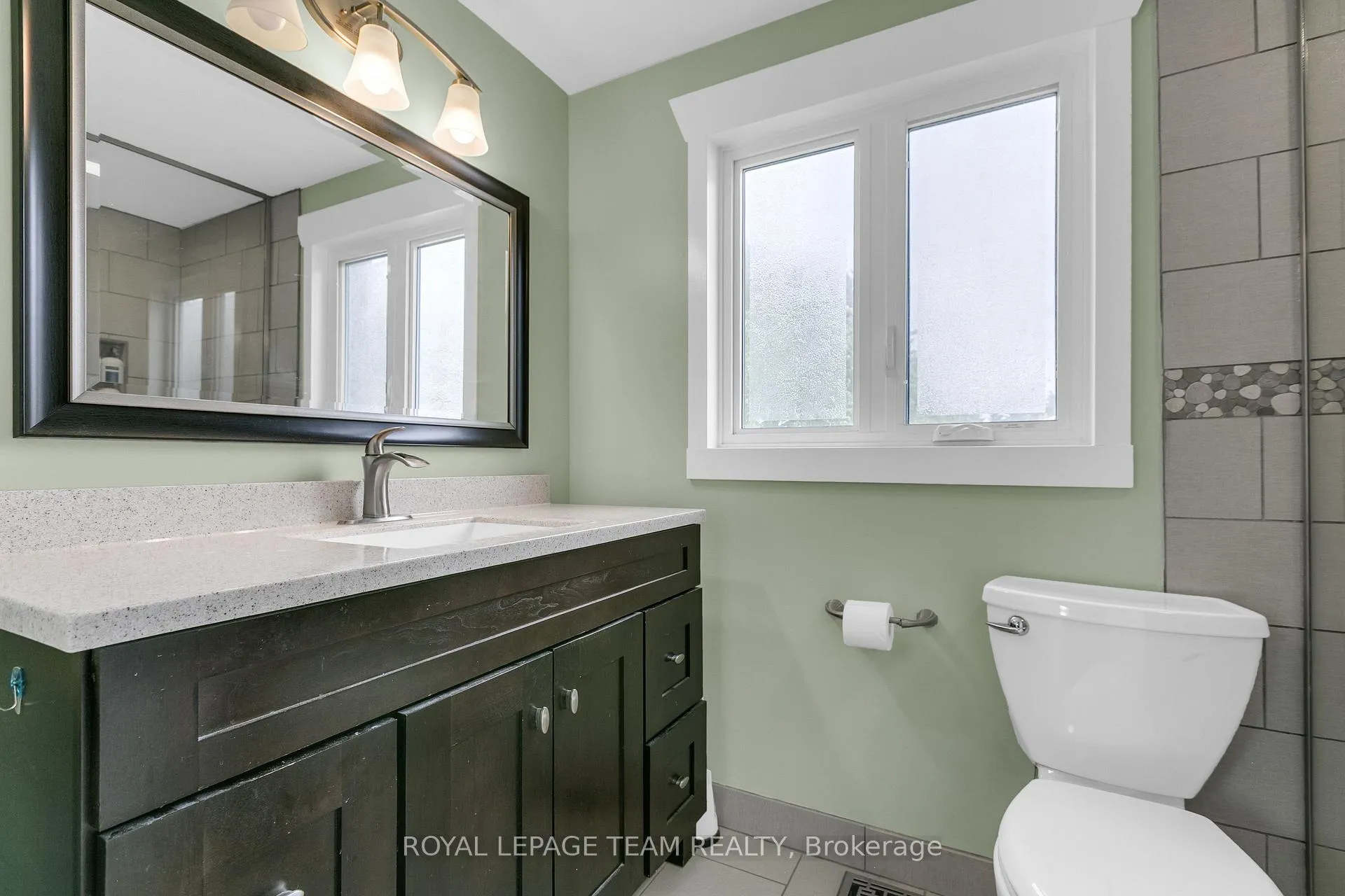 Photo 30 of 62 Northpark Drive, Ottawa, Blackburn Hamlet — HOMEH