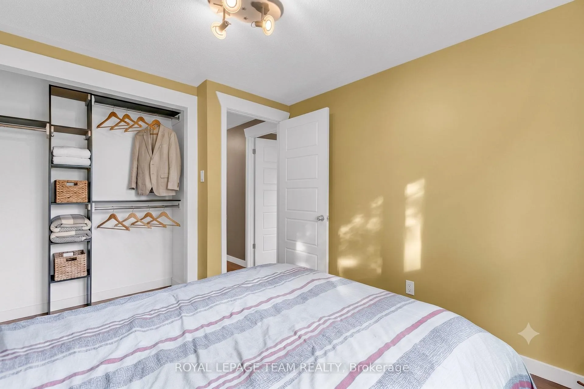 Photo 36 of 62 Northpark Drive, Ottawa, Blackburn Hamlet — HOMEH