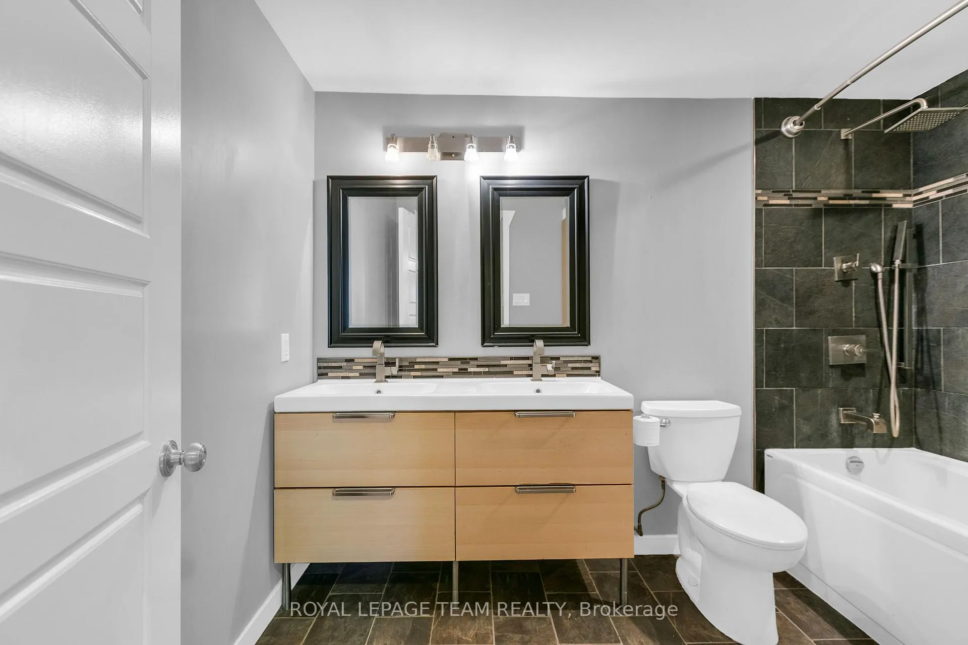 Photo 37 of 62 Northpark Drive, Ottawa, Blackburn Hamlet — HOMEH
