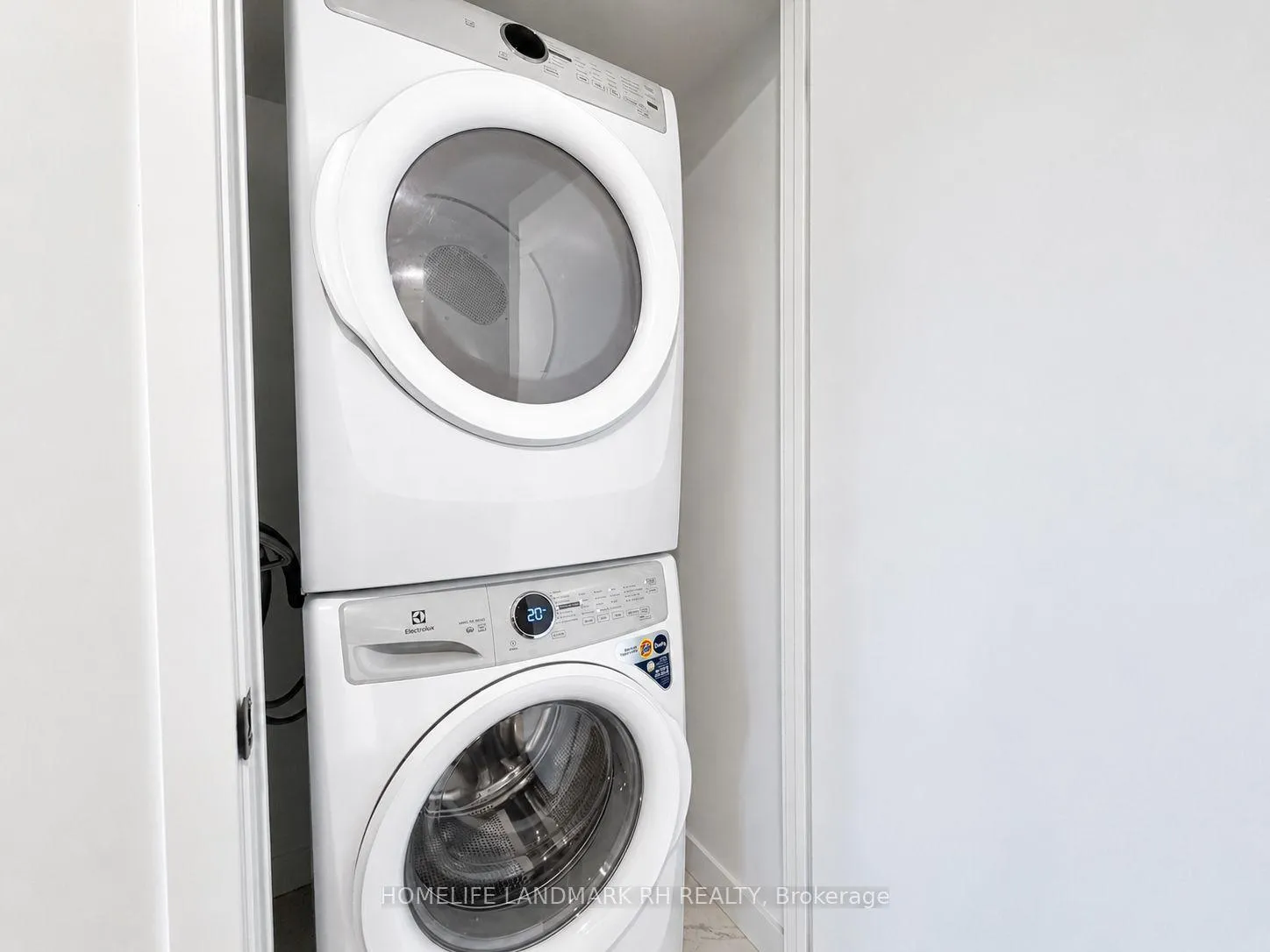 Photo 11 of Unit 2805, 609 Sherbourne Street, Toronto, North St. James Town — HOMEH