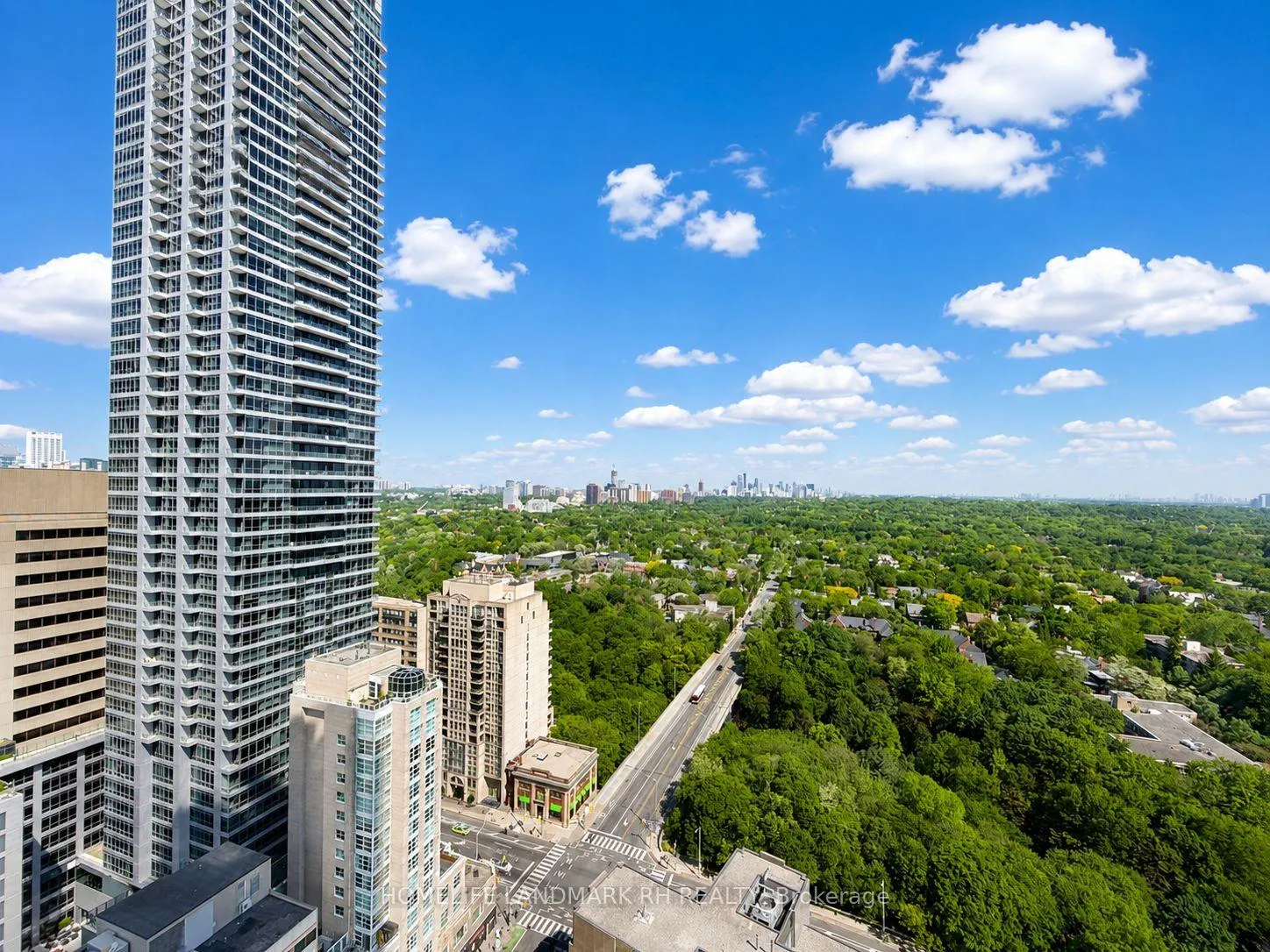 Photo 13 of Unit 2805, 609 Sherbourne Street, Toronto, North St. James Town — HOMEH