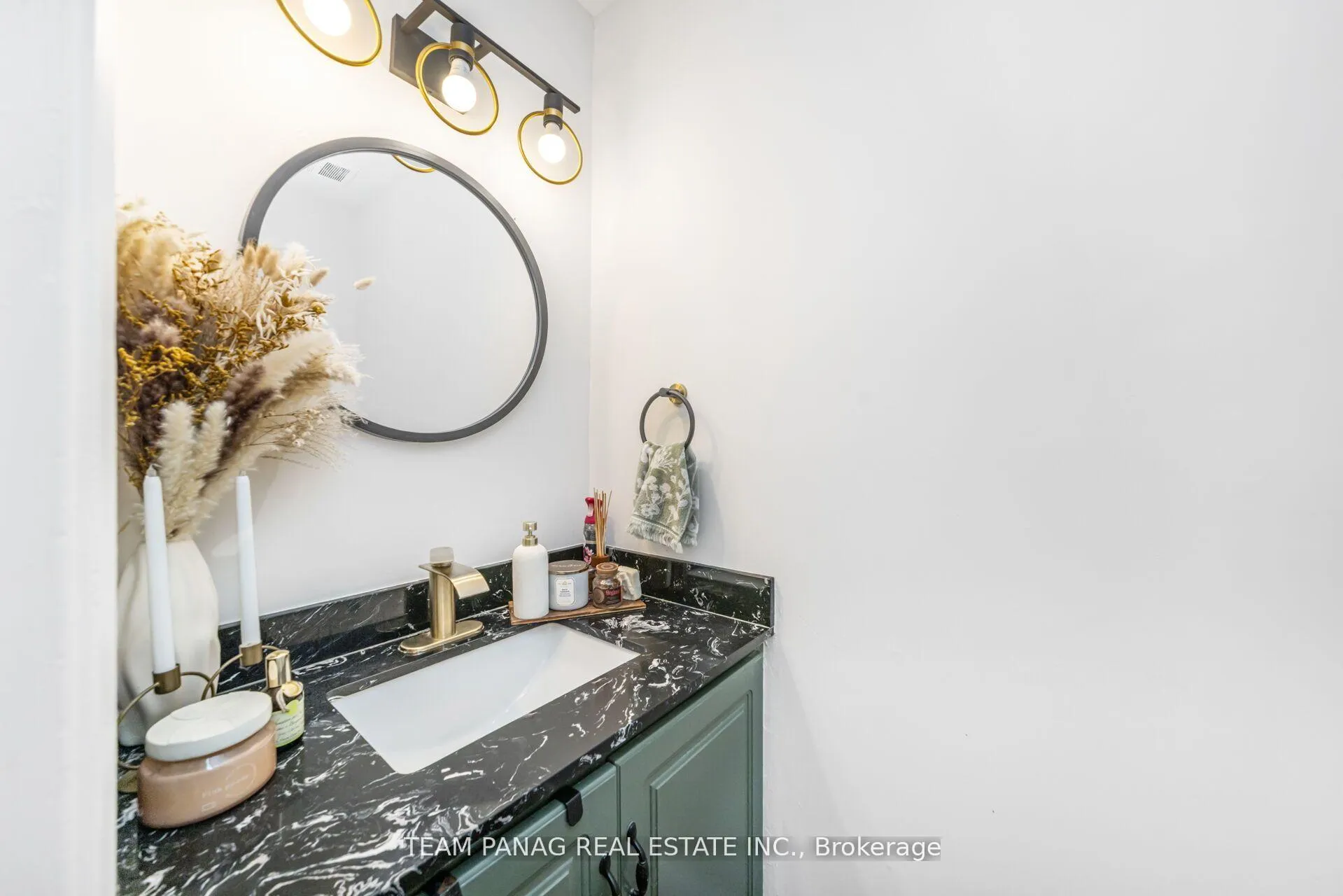 Photo 45 of 273 Hansen Road N, Brampton, Madoc — HOMEH