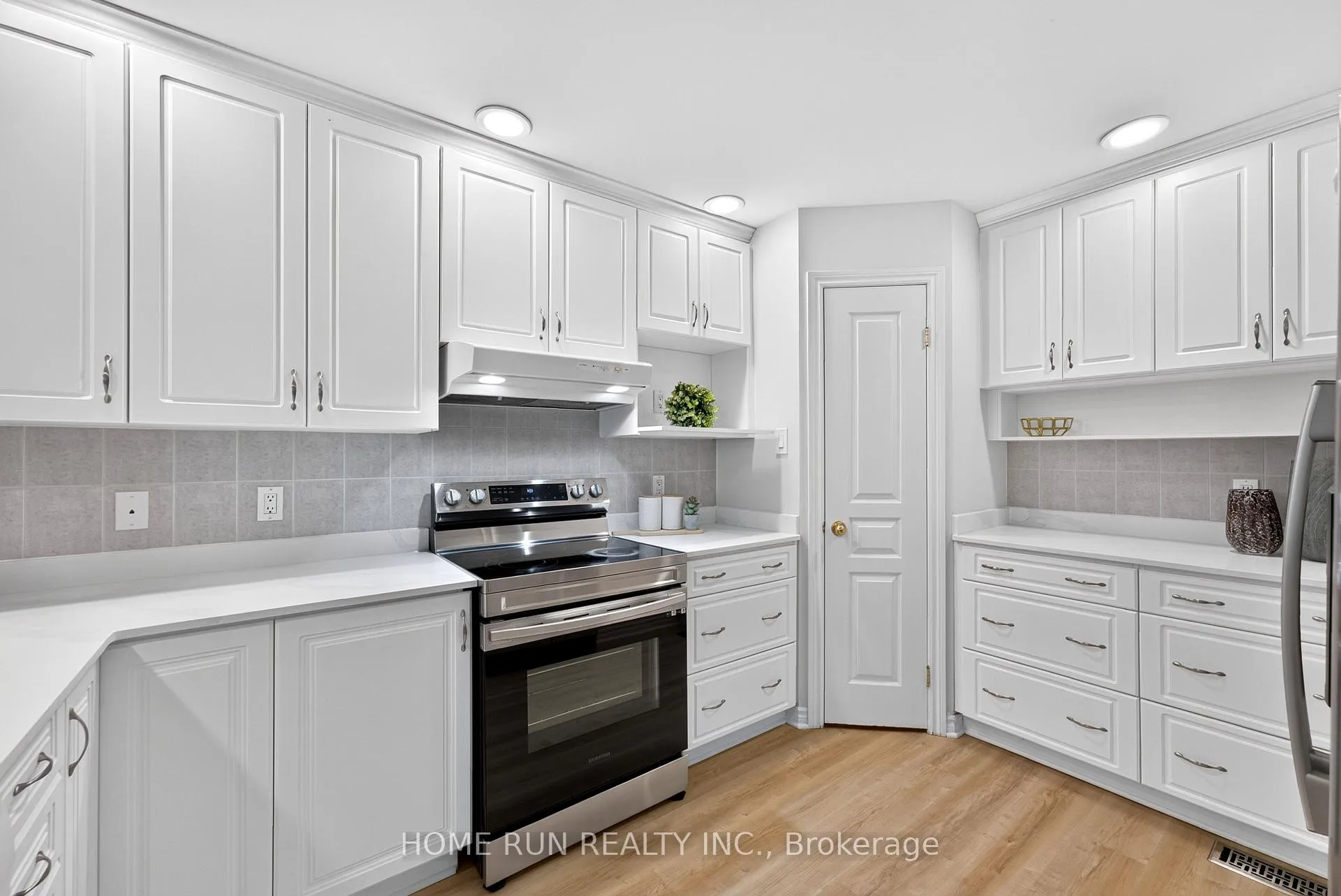 Photo 18 of 164 Gray Crescent, Ottawa, Kanata - Beaverbrook — HOMEH